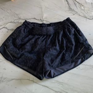 Black speckled hotty hot 4 inch shorts